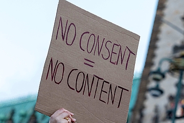 Demonstration against sexualized violence under the motto 'Enough! The shame must change sides.' at the Rathausmarkt. Hamburg, March 26, 2026 