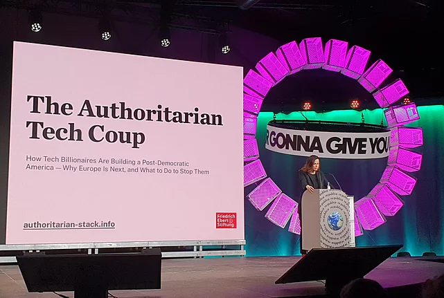 Francesca Bria presenting her research on the authorian stack at Republica conference in Berlin