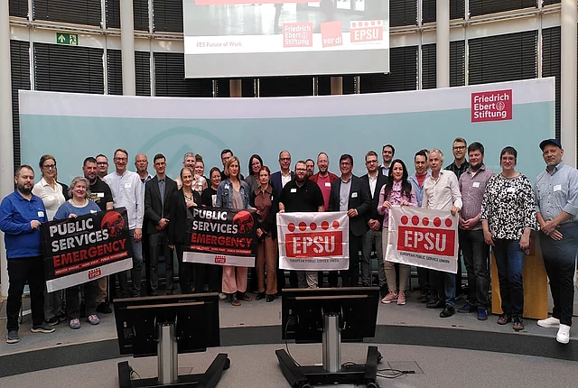 Group picture with all participants
